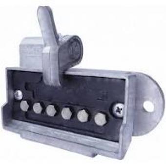 TOMADA CARR 6 POLOS-FEMEA/QUADRADA - Código 823-1-1