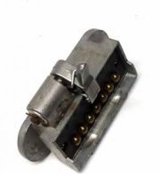 TOMADA CARR 7 POLOS-FEMEA/QUADR-ANT - Código 9441-1-1